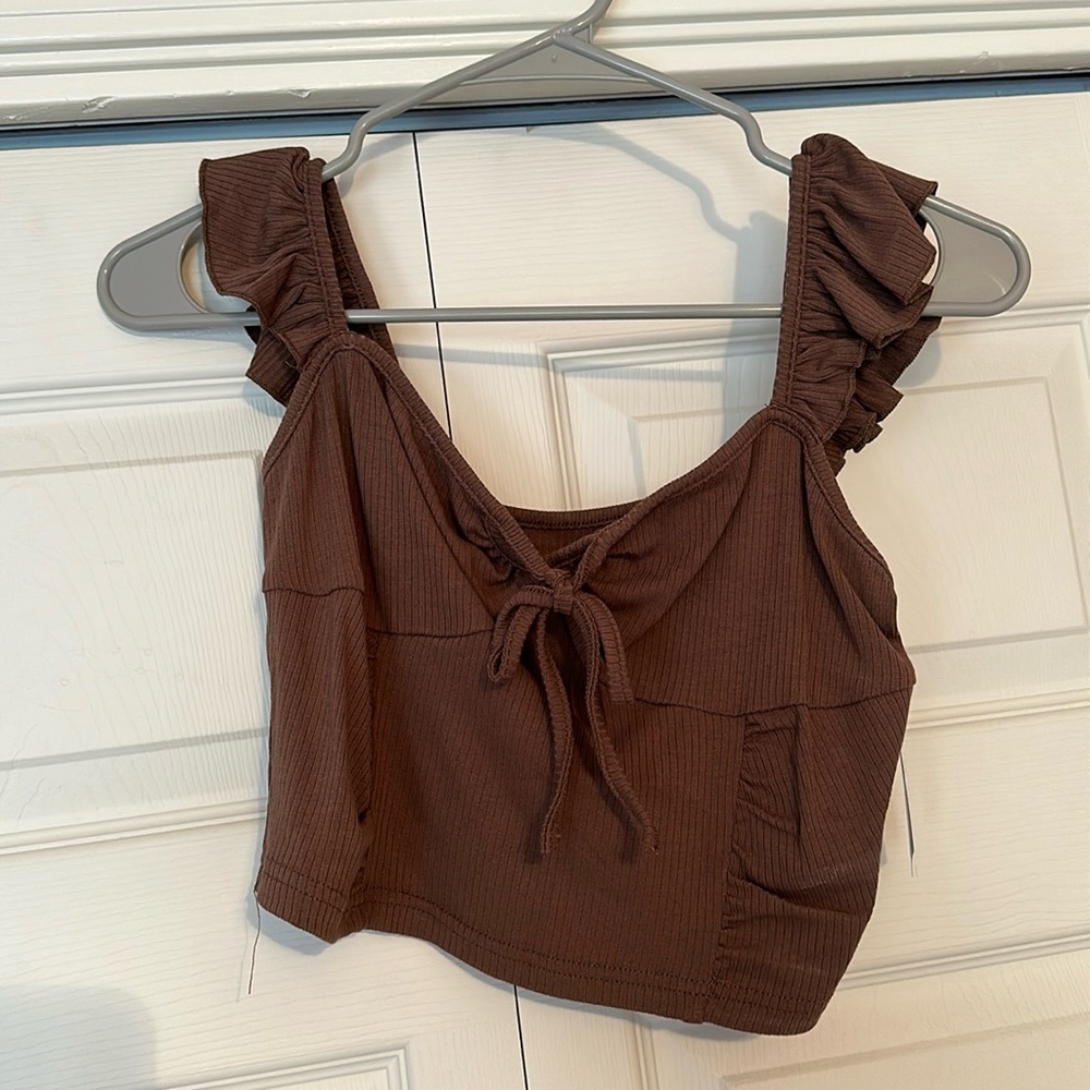 Ruffle tank top crop